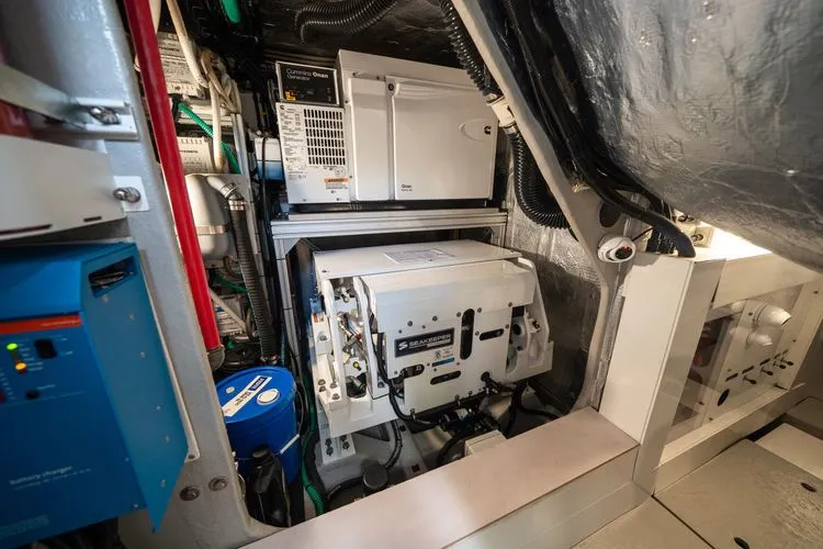 Lorena Yacht Photos Pics 2022 Sunseeker Predator 65 - Image 65