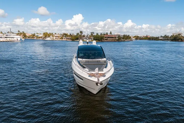 Lorena Yacht Photos Pics 2022 Sunseeker Predator 65 - Image 6