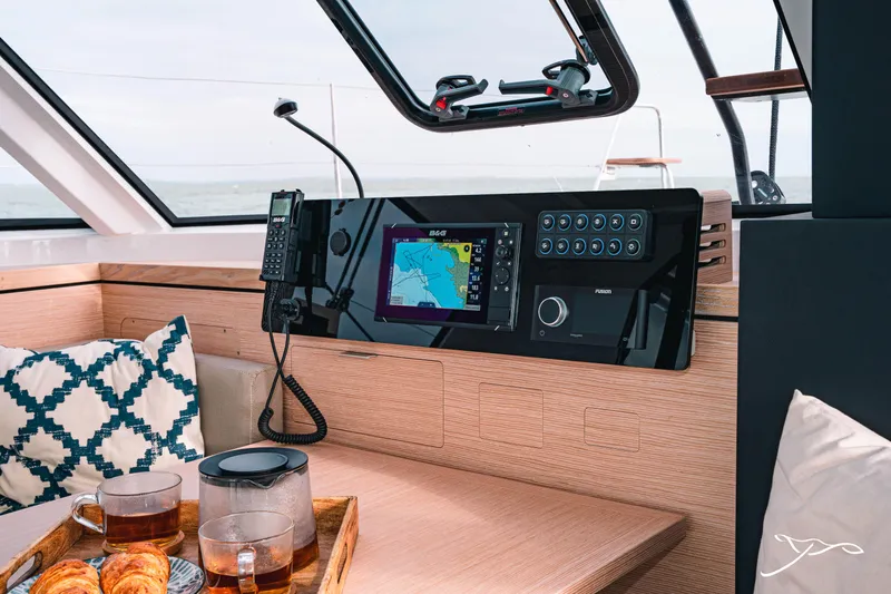  Yacht Photos Pics Nautitech 40 Open