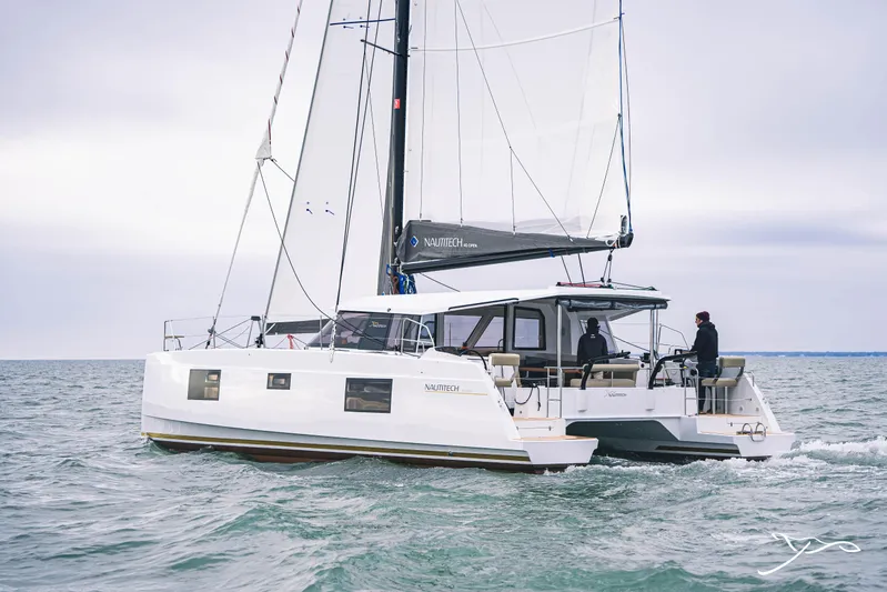  Yacht Photos Pics Nautitech 40 Open