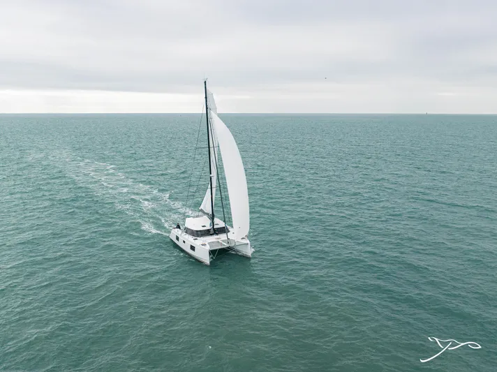  Yacht Photos Pics Nautitech 40 Open