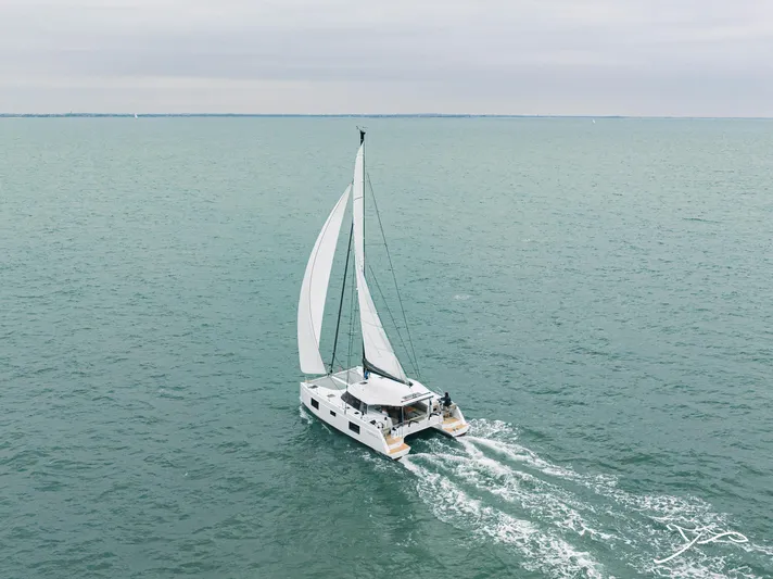  Yacht Photos Pics Nautitech 40 Open