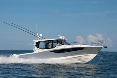Boston Whaler 405 Conquest