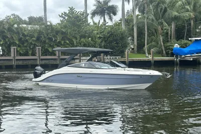 Sea Ray SLX 260 Outboard