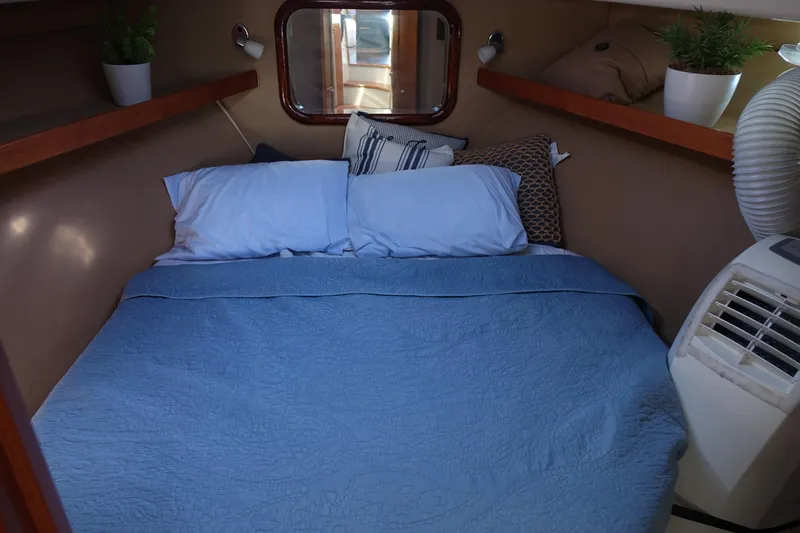 Instigator Yacht Photos Pics 