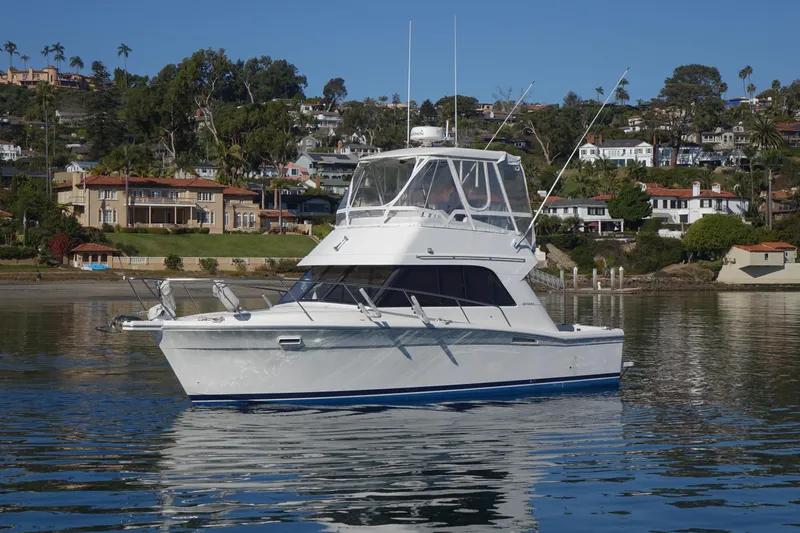 Instigator Yacht Photos Pics 