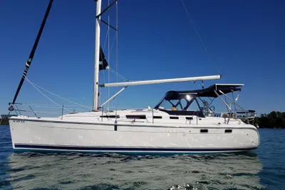 Hunter 38