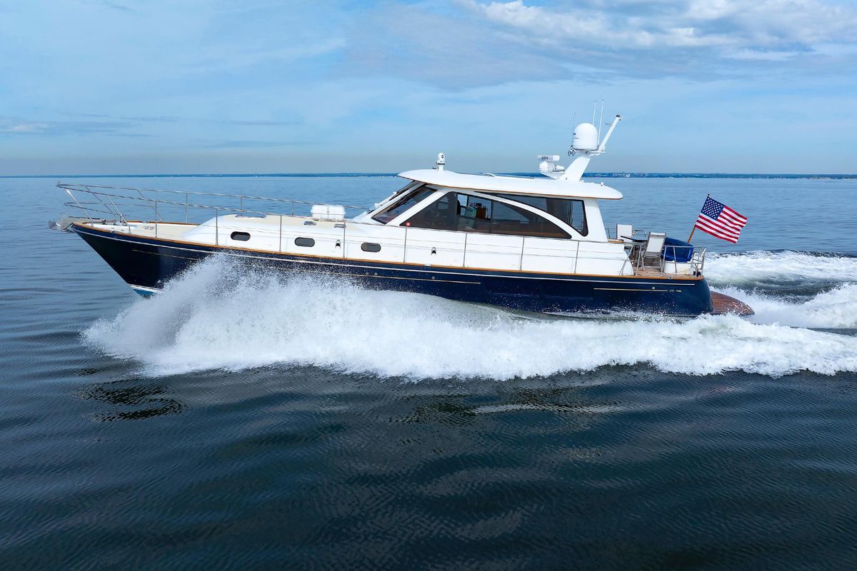 2009 Hunt Yachts 52 