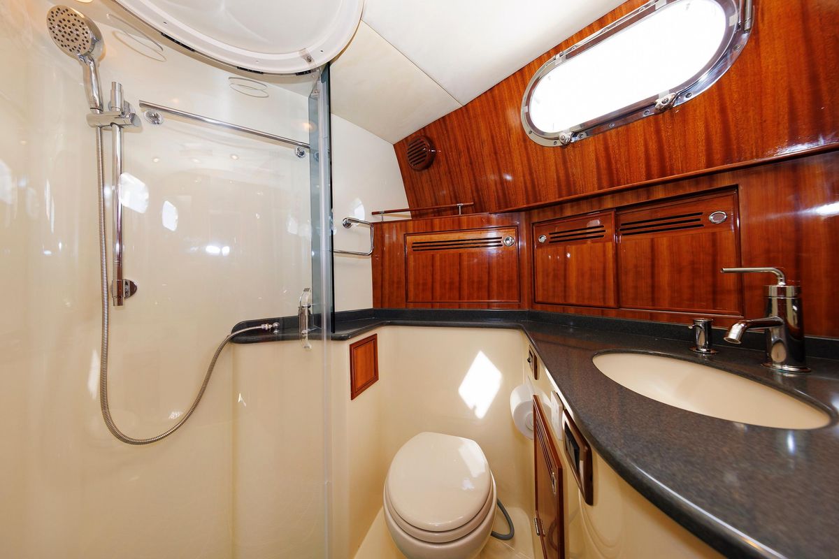 2009 Hunt Yachts 52 