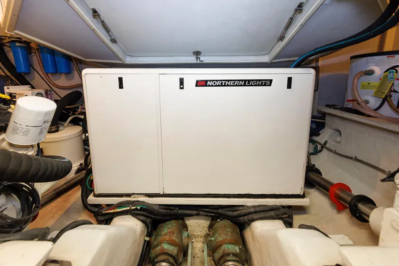 Independence Yacht Photos Pics 