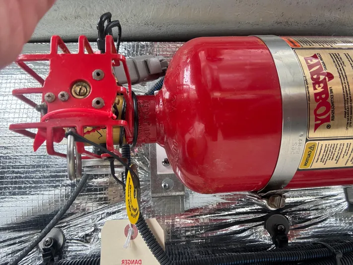 Sportin Life Yacht Photos Pics 