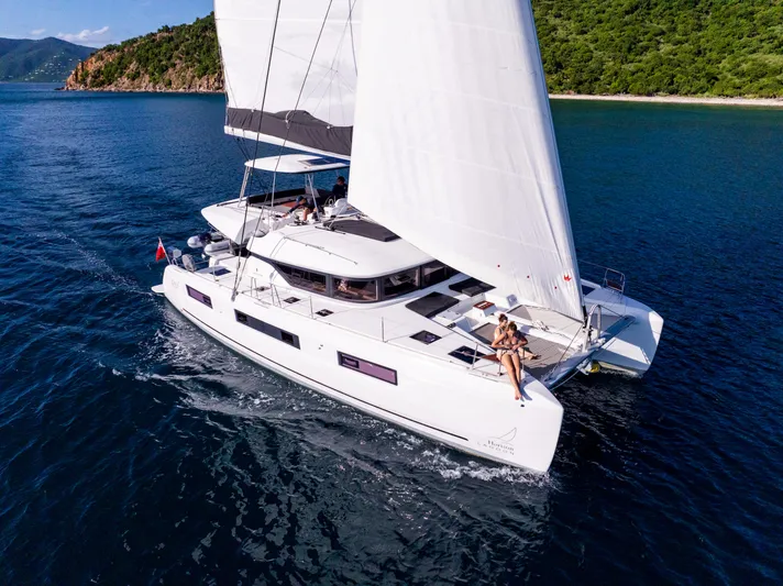 Slinky Malinki Yacht Photos Pics 
