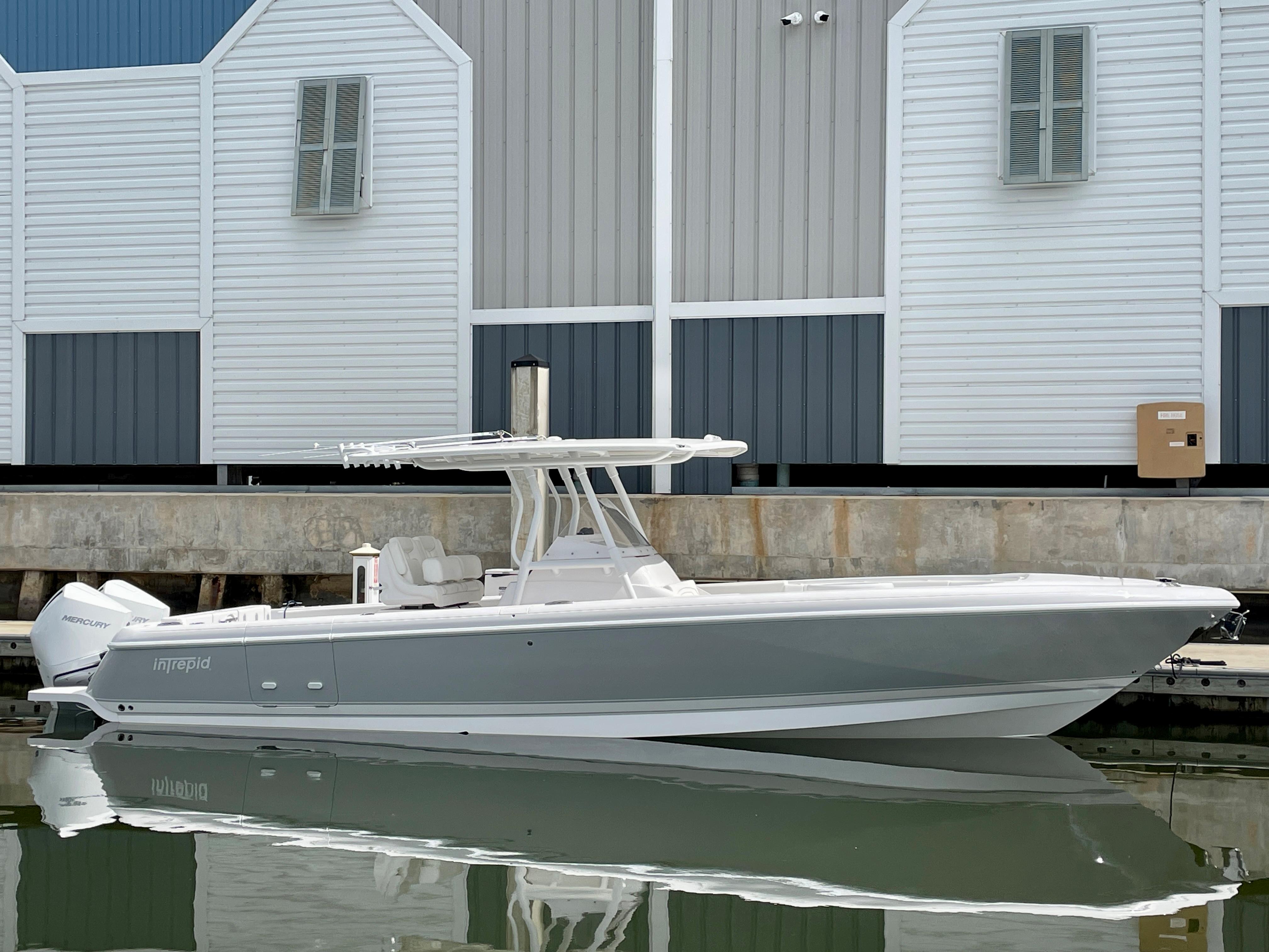 2022 Intrepid 327 Nomad Centre Console for sale YachtWorld