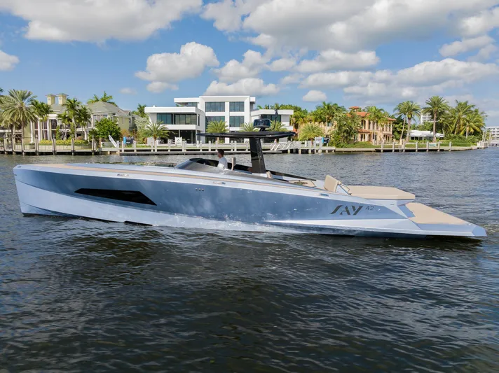 Say Carbon Yachts 42 Yacht Photos Pics 