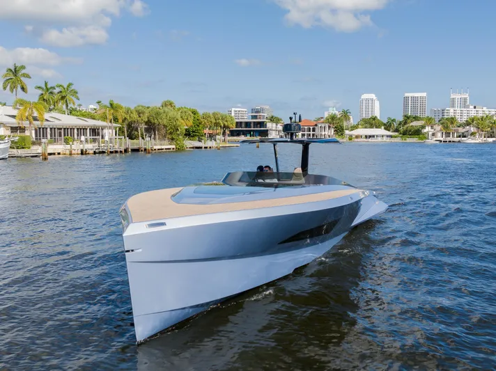 Say Carbon Yachts 42 Yacht Photos Pics 