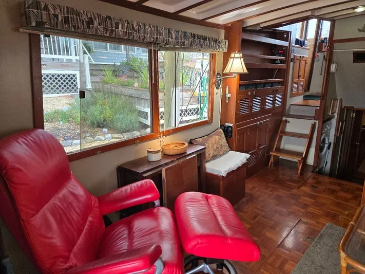 Dovekie Yacht Photos Pics 