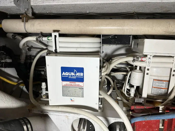 50 Hatteras Convertible Yacht Photos Pics Aquair marine air conditioning unit in a 1992 Hatteras 50 Convertible yacht.