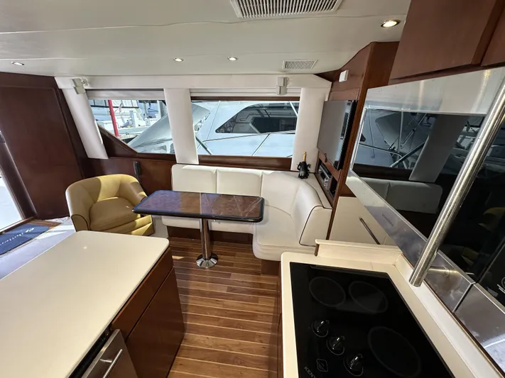 50 Hatteras Convertible Yacht Photos Pics 