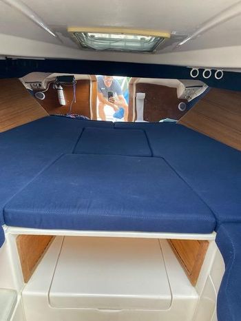 2002 32 Intrepid 323 Cuddy