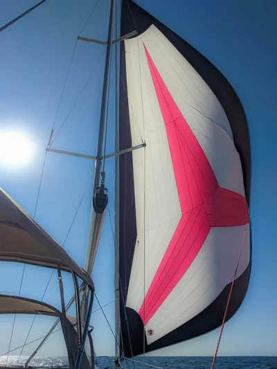 Queens Share Yacht Photos Pics 
