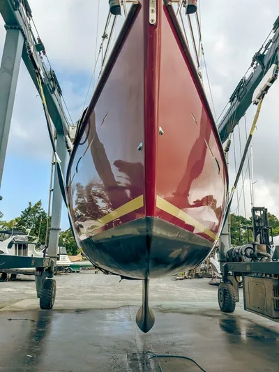 Queens Share Yacht Photos Pics 