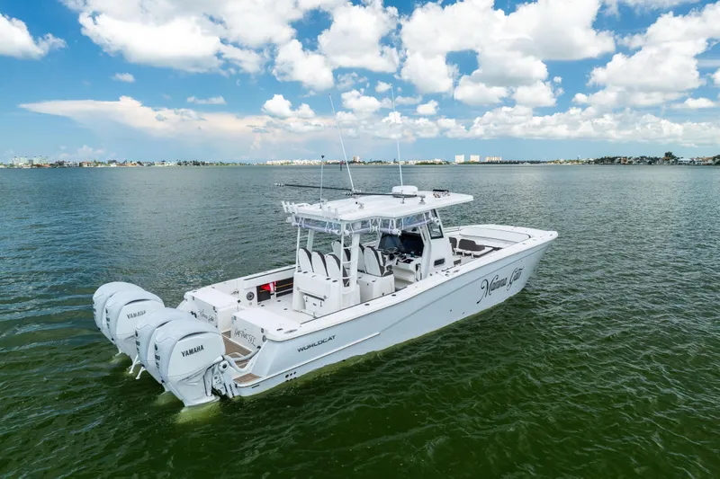 Mama Gato Yacht Photos Pics 2022 World Cat 400 CC-X boat on open water with Yamaha engines.