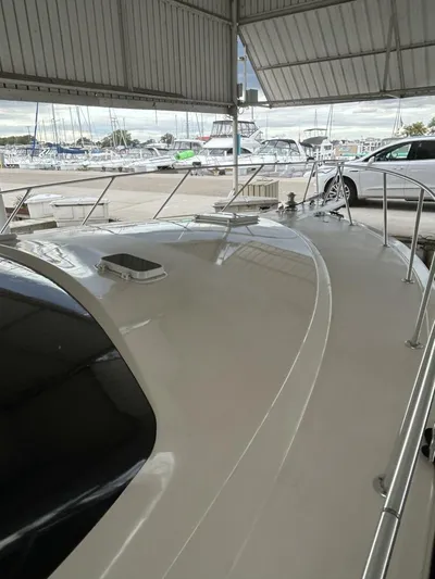 Bona Vida Yacht Photos Pics 