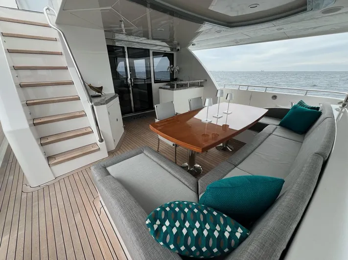 Live Mas Yacht Photos Pics 