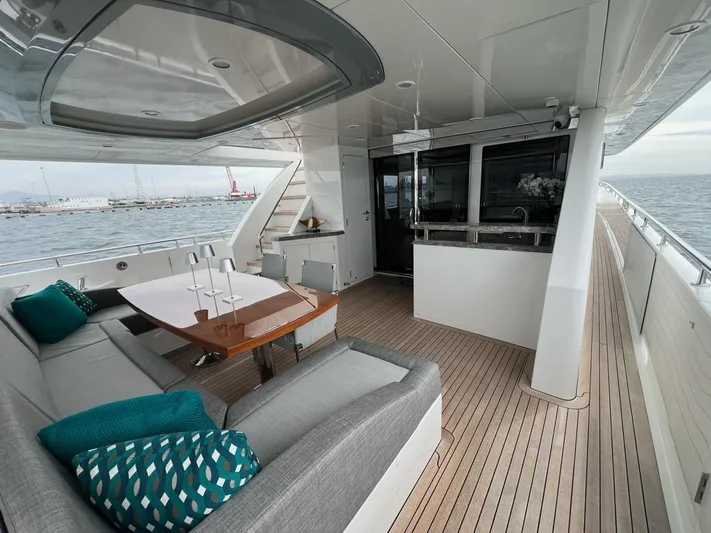 Live Mas Yacht Photos Pics 