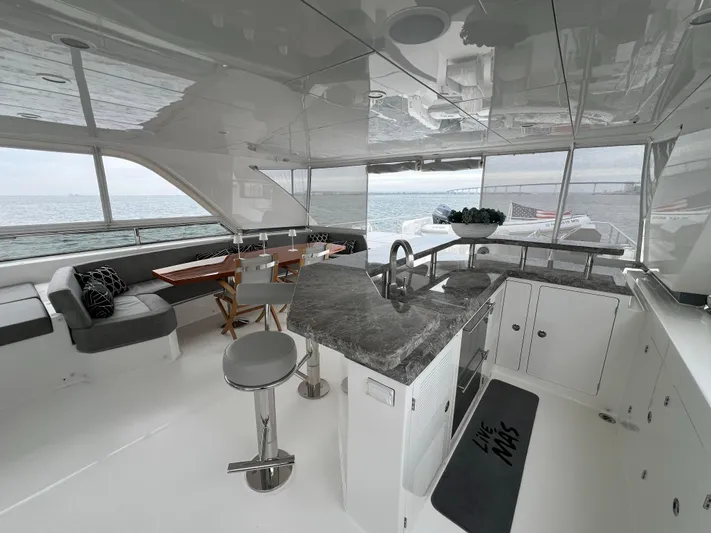 Live Mas Yacht Photos Pics 