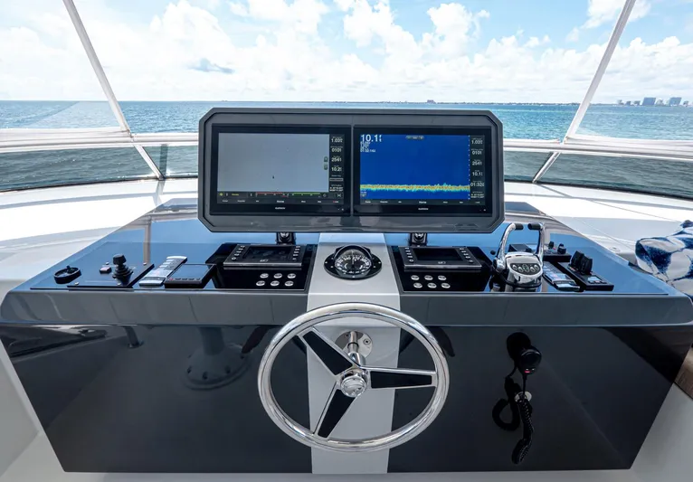 Live Mas Yacht Photos Pics 