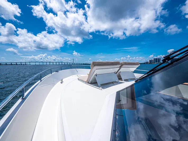 Live Mas Yacht Photos Pics 