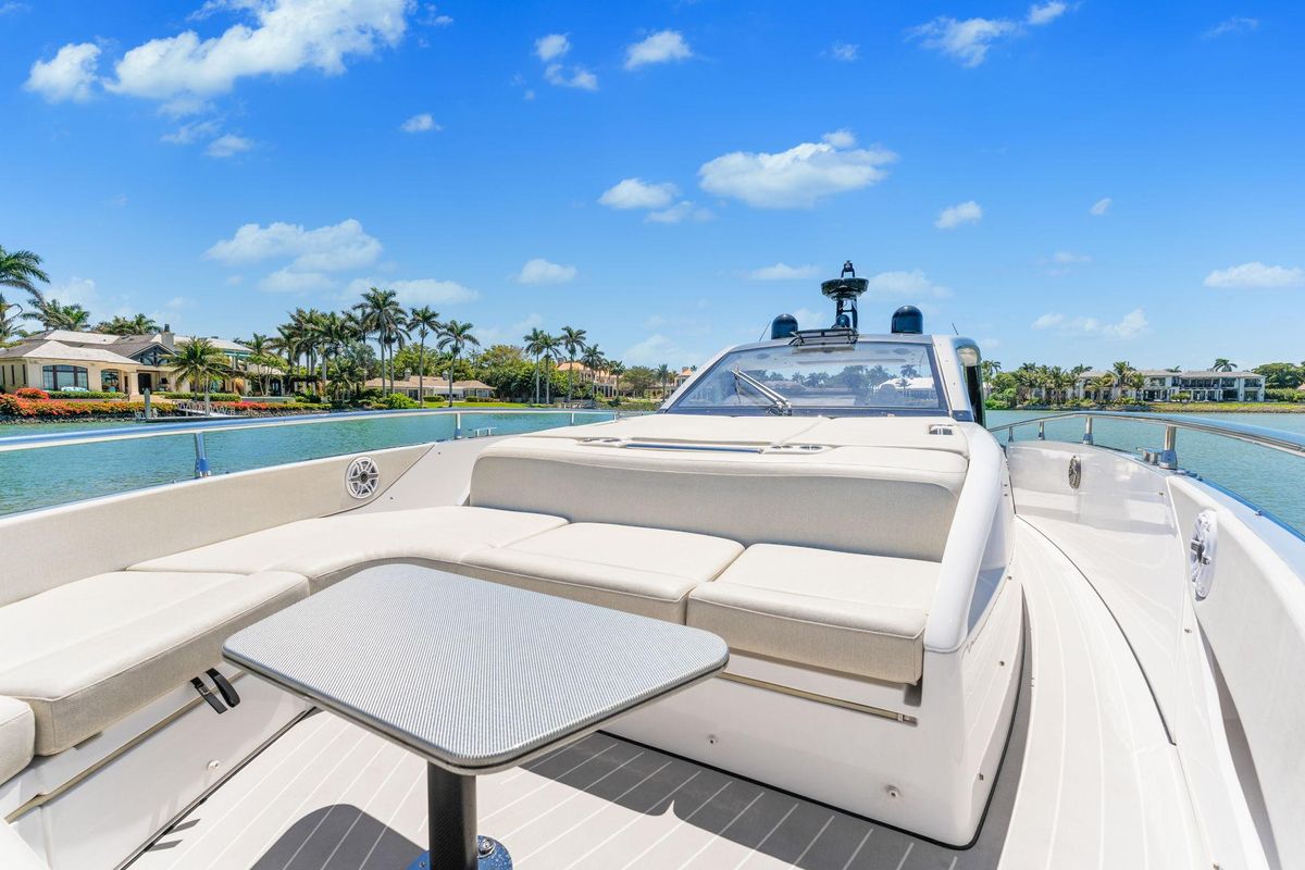 2022 Azimut 47 