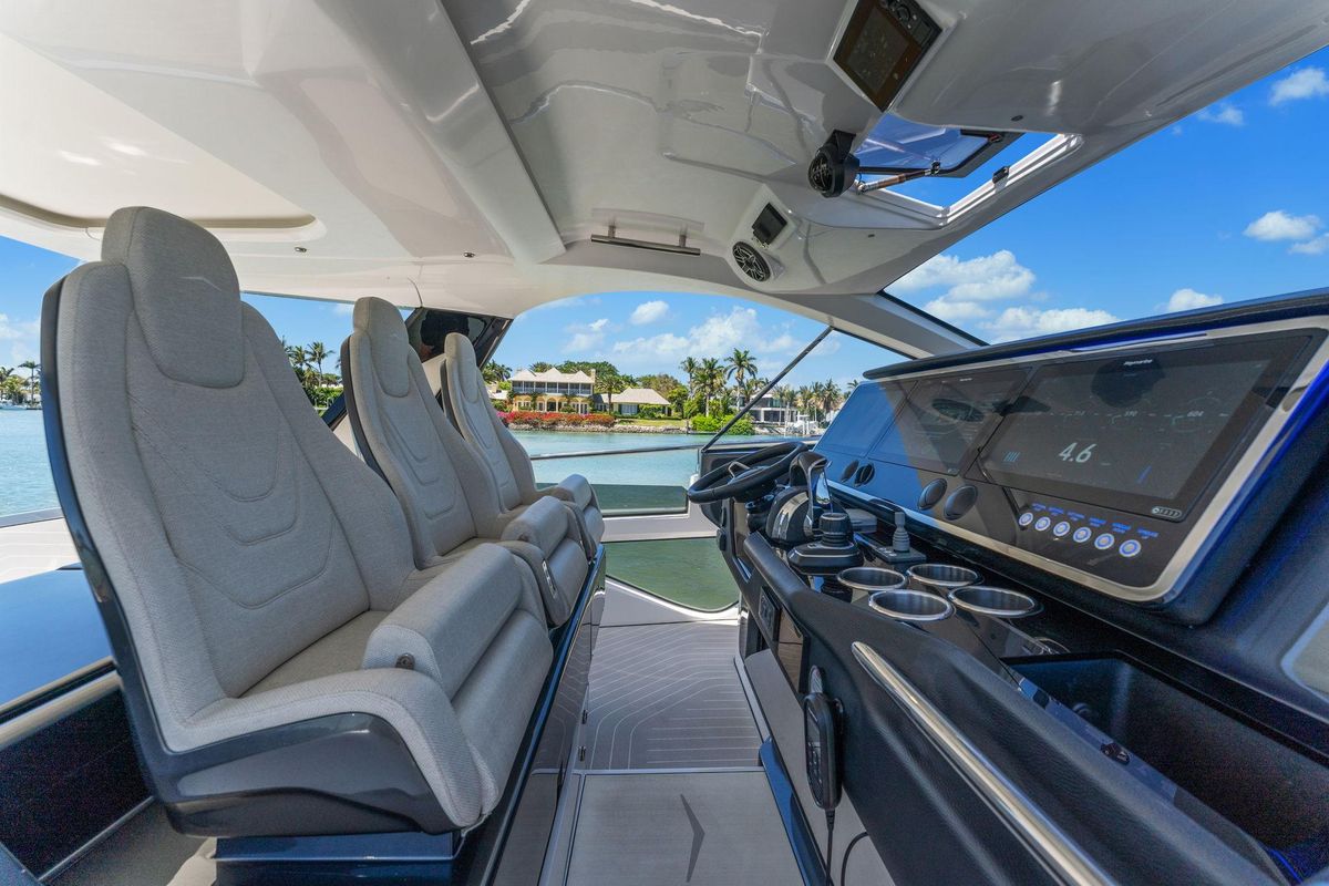 2022 Azimut 47 