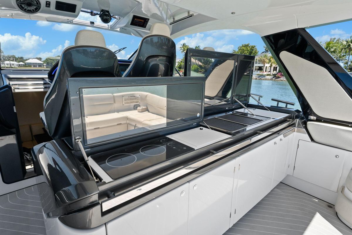 2022 Azimut 47 