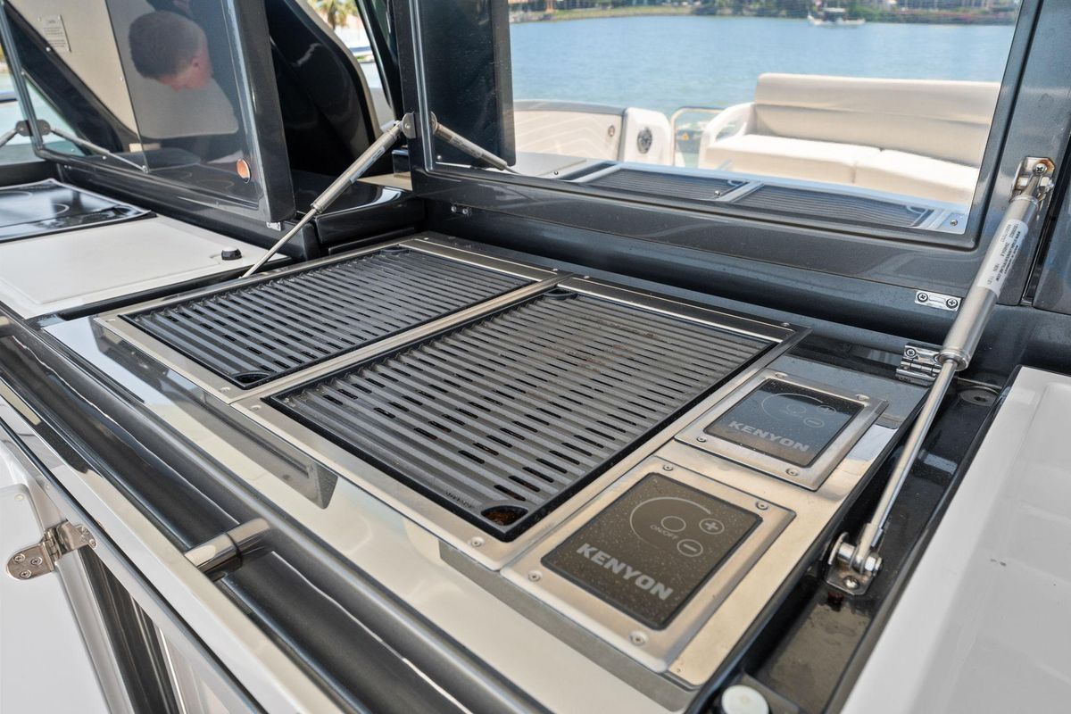 2022 Azimut 47 