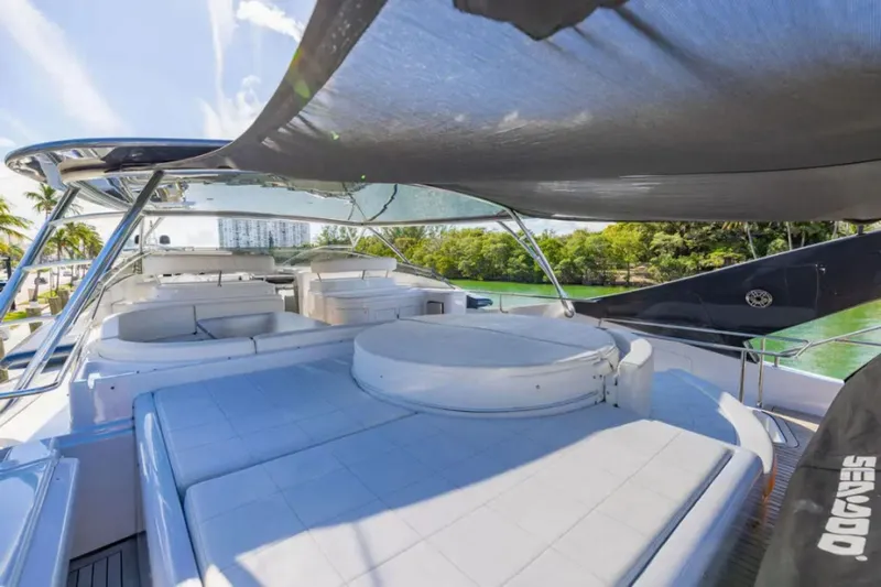 Sinpatico Yacht Photos Pics 2002 Ferretti Yachts 94 - Image 49