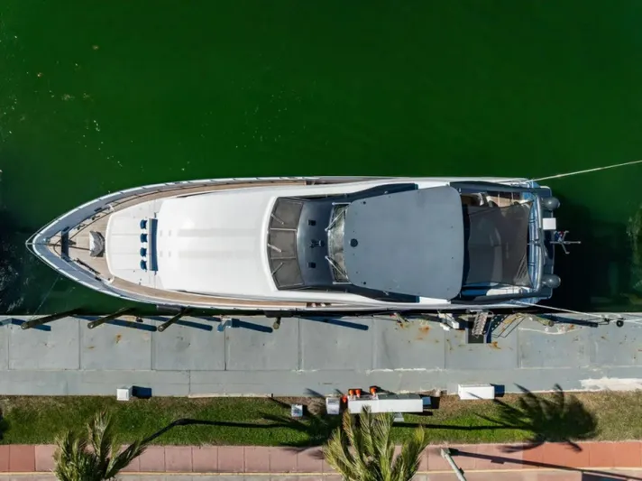 Sinpatico Yacht Photos Pics 2002 Ferretti Yachts 94 - Image 4