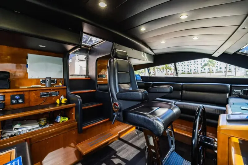 Sinpatico Yacht Photos Pics 2002 Ferretti Yachts 94 - Image 27