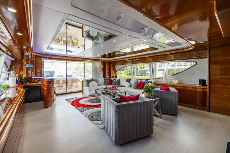 Sinpatico Yacht Photos Pics 2002 Ferretti Yachts 94 - Image 19