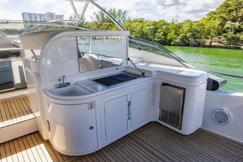 Sinpatico Yacht Photos Pics 2002 Ferretti Yachts 94 - Image 53