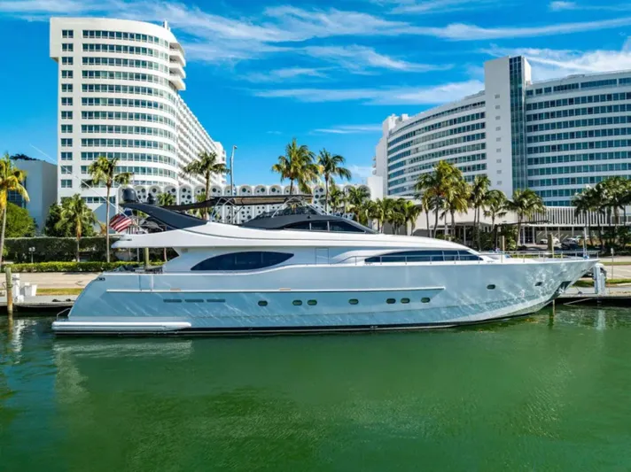 Sinpatico Yacht Photos Pics 2002 Ferretti Yachts 94 - Image 1