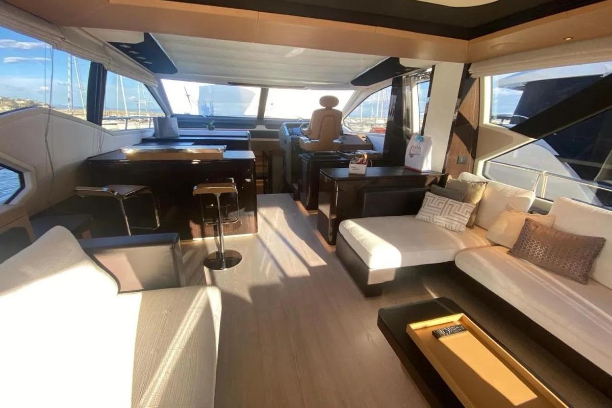 2016 Azimut 79 