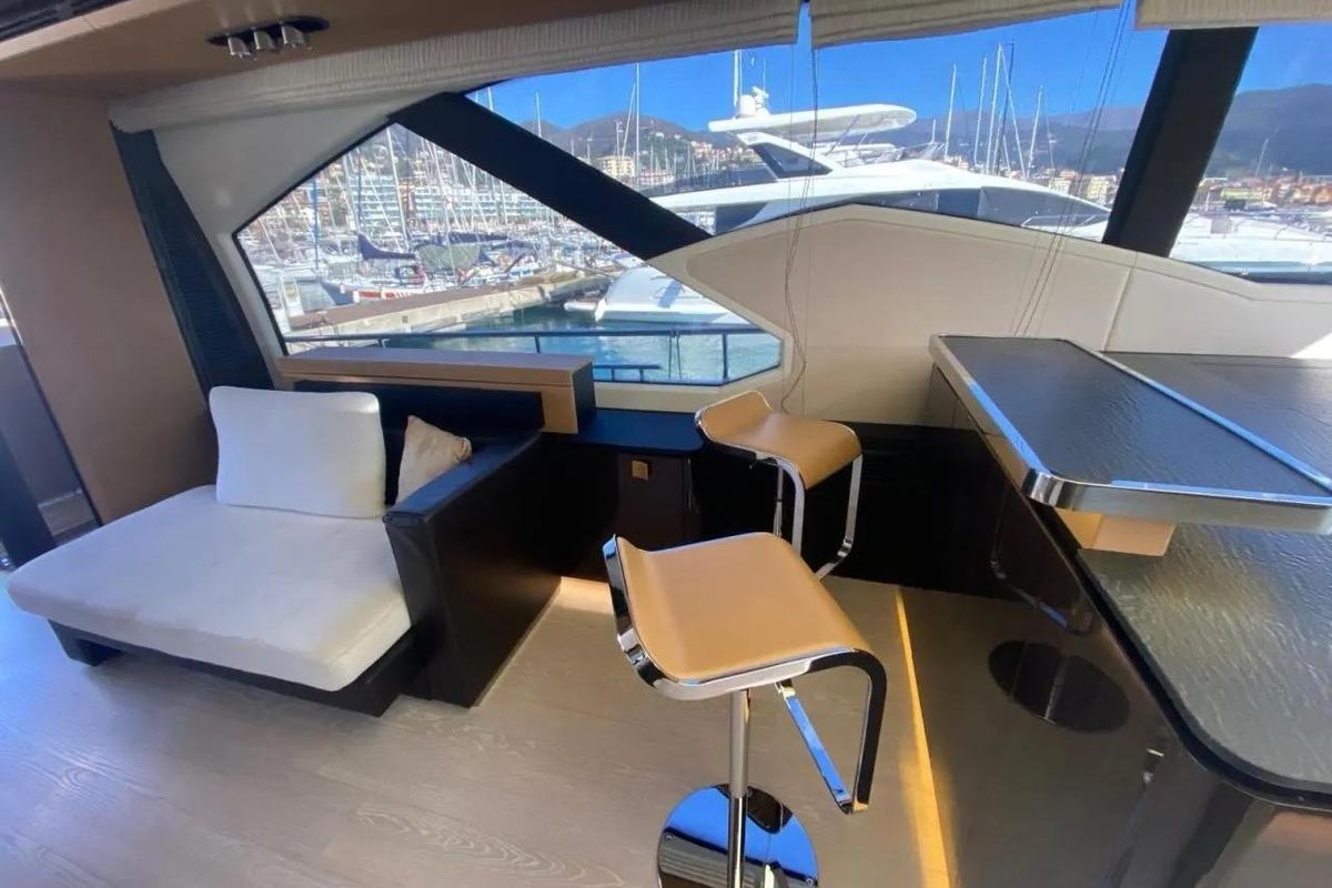 2016 Azimut 79 