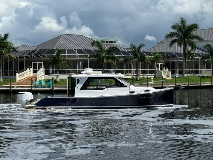 Glory Yacht Photos Pics 