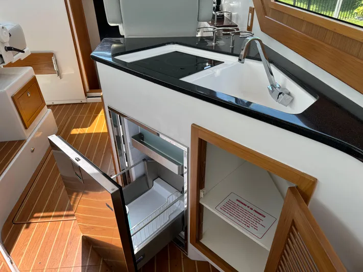 Glory Yacht Photos Pics 