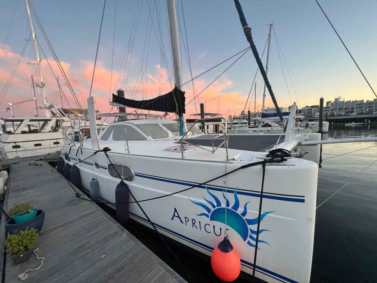 2003 Catana 43 