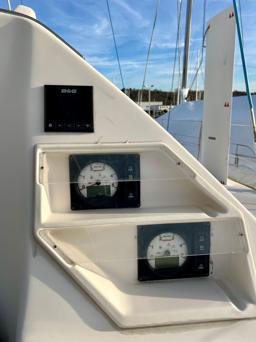 2003 Catana 43 