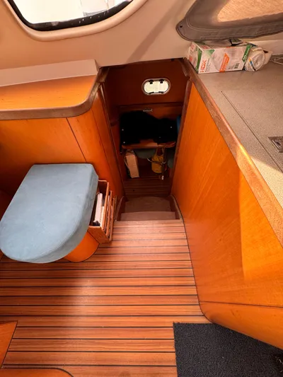 Apricus Yacht Photos Pics 