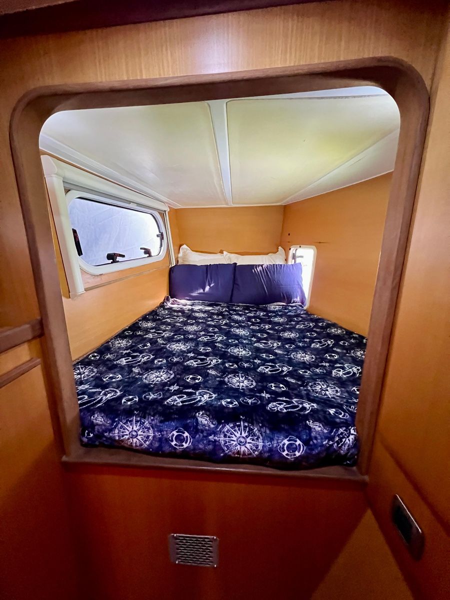 2003 Catana 43 